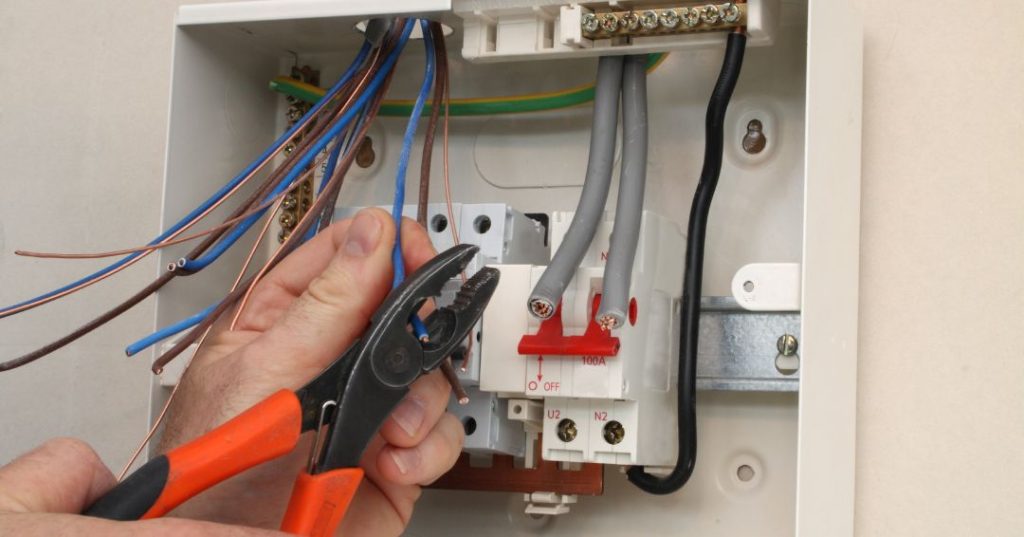 Circuitos e fiações elétricas em Vitória